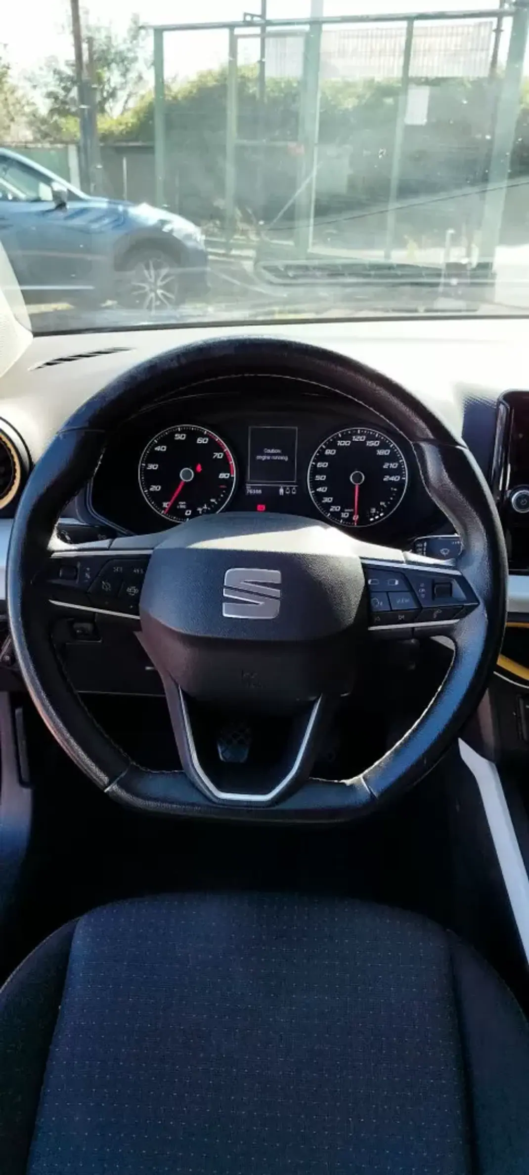 SEAT Arona 2023 - 15950 EUR, 72300 km - AUTO.MOTO.pt - 72300km - foto 9 de 12