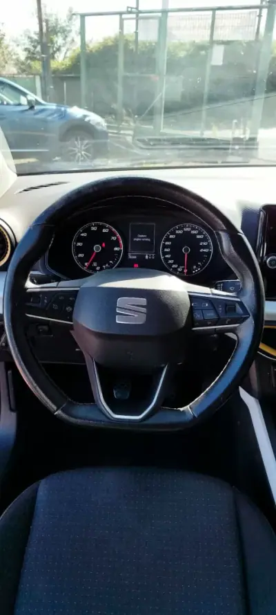 SEAT Arona 2023 - 15950 EUR, 72300 km - AUTO.MOTO.pt - 72300km - foto 9 de 12