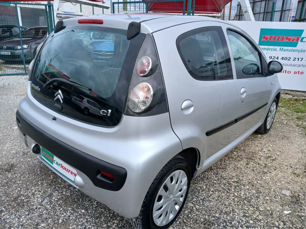 Citroën C1 2013 - 5650 EUR, 177053 km - AUTO.MOTO.pt - 177053km - foto 8 de 24