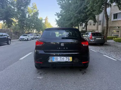 SEAT Ibiza 2017 - 9450 EUR, 168000 km - AUTO.MOTO.pt - 168000km - foto 5 de 10