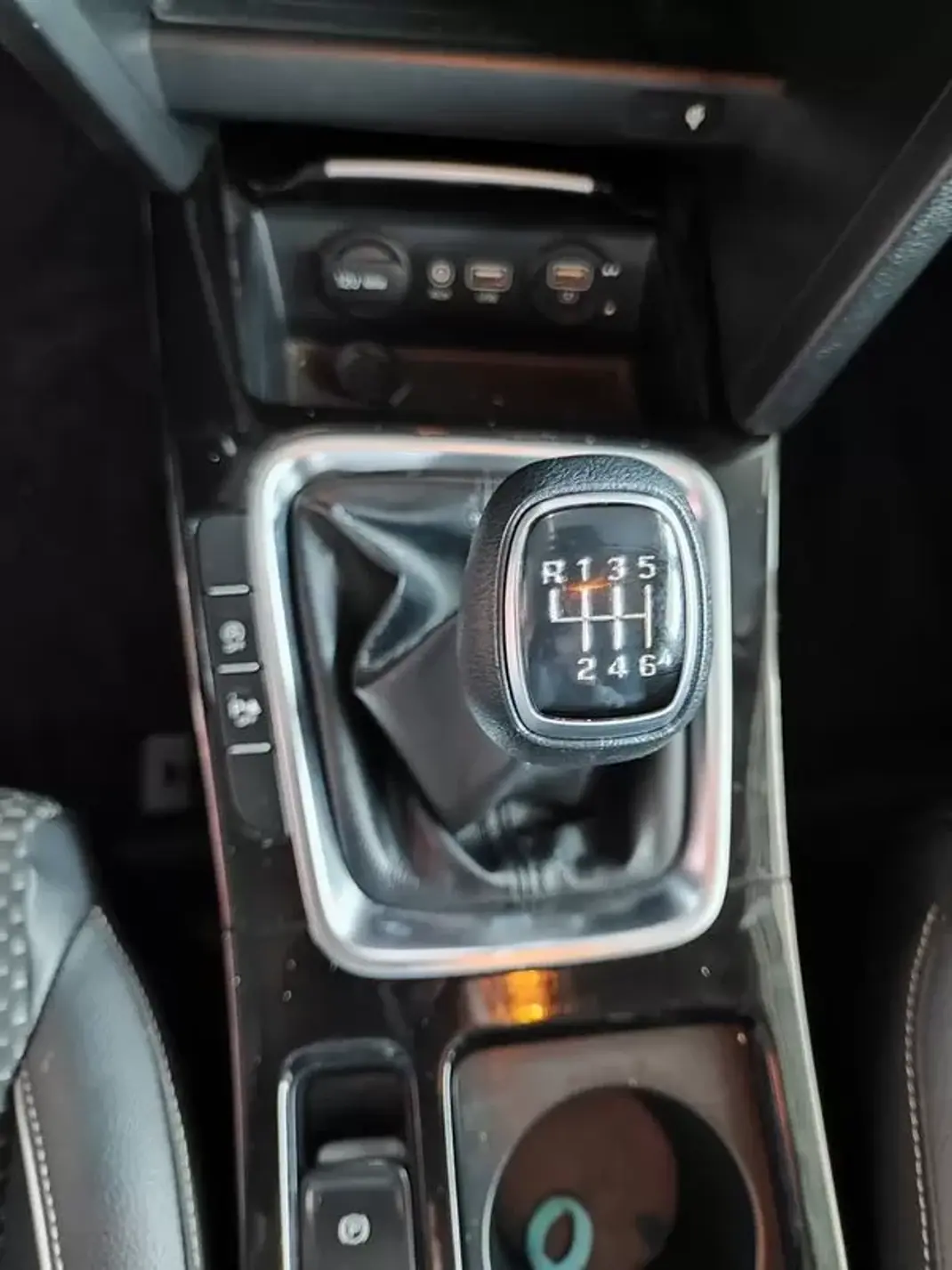 Kia Ceed SW 2019 - 18250 EUR, 70500 km - AUTO.MOTO.pt - 70500km - foto 27 de 35