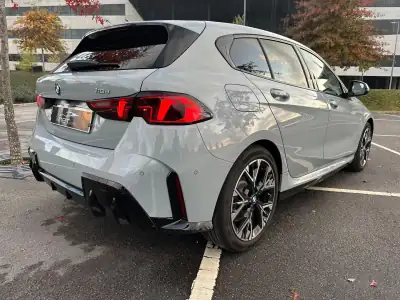 BMW 118 2025 - 34950 EUR, 9500 km - AUTO.MOTO.pt - 9500km - foto 3 de 6