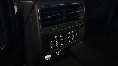 Audi Q8 2019 - 63990 EUR, 133725 km - AUTO.MOTO.pt - 133725km - foto 37 de 46