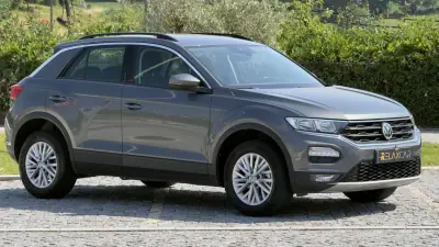 Volkswagen T-Roc 2019 - 16000 EUR, 195000 km - AUTO.MOTO.pt - 195000km - foto 16 de 26
