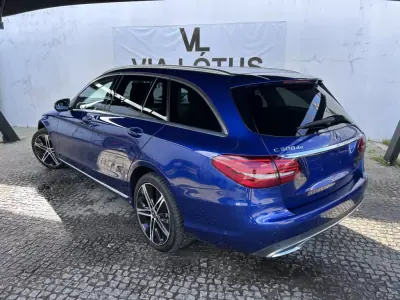 Mercedes-Benz C 300 2020 - 28499 EUR, 118000 km - AUTO.MOTO.pt - 118000km - foto 5 de 26