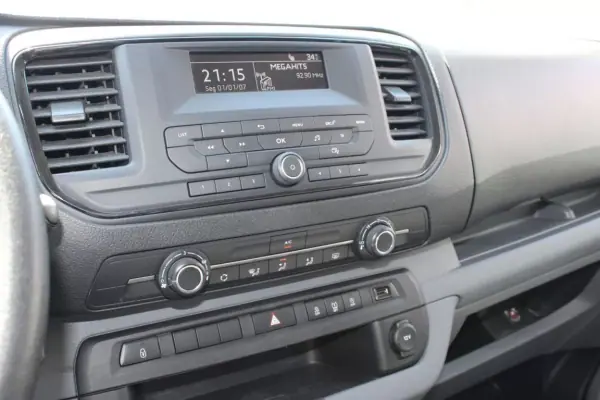 Opel Vivaro 2022 - 26900 EUR, 66638 km - AUTO.MOTO.pt - 66638km - foto 10 de 18