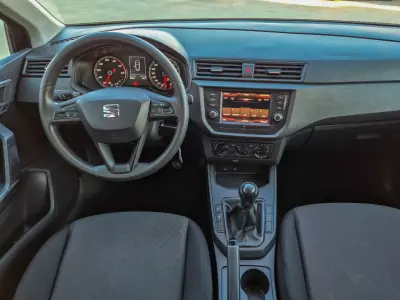 SEAT Ibiza 2018 - 10500 EUR, 94900 km - AUTO.MOTO.pt - 94900km - foto 7 de 8