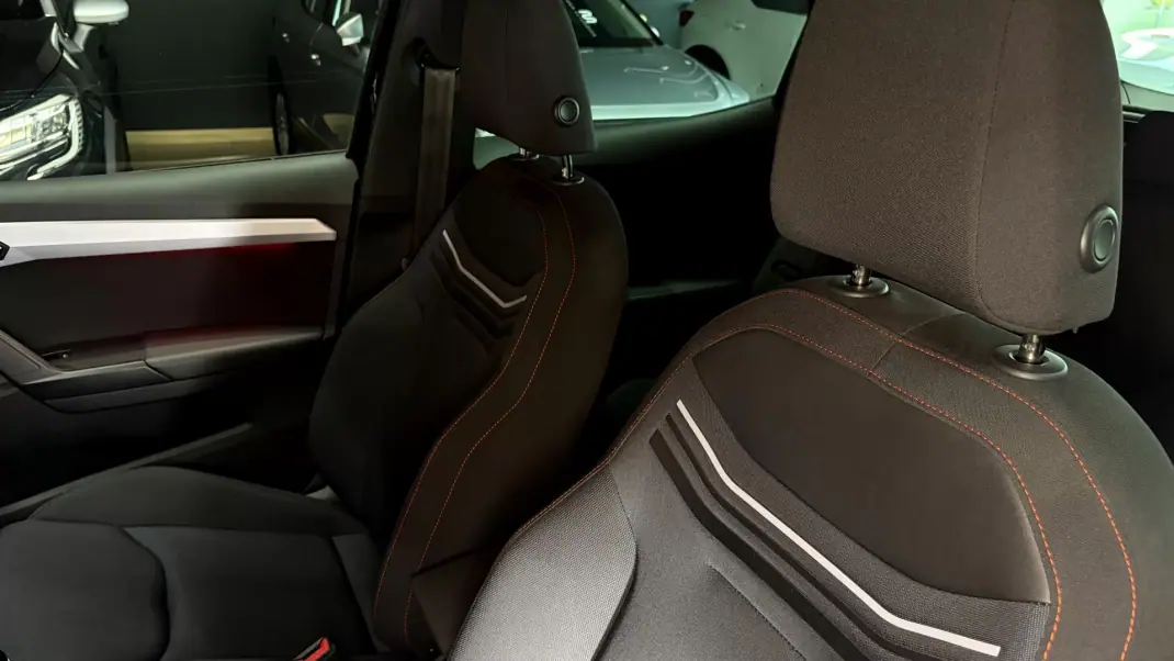 SEAT Arona 2023 - 16990 EUR, 30000 km - AUTO.MOTO.pt - 30000km - foto 27 de 42