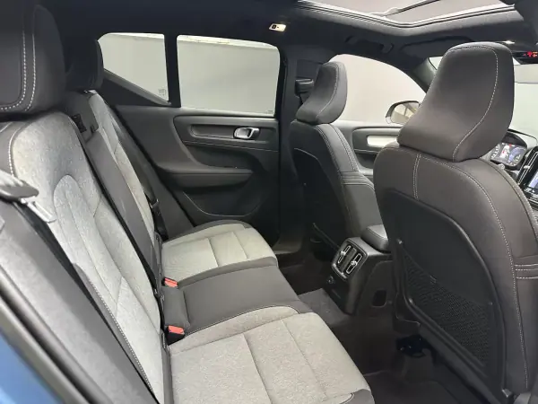 Volvo XC 40 2023 - 39900 EUR, 15000 km - AUTO.MOTO.pt - 15000km - foto 23 de 61
