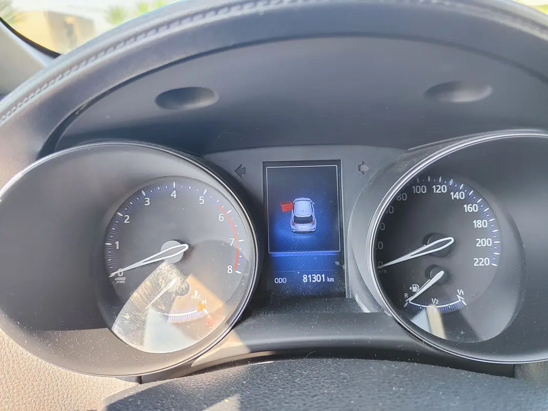 Toyota C-HR 2017 - 16500 EUR, 83000 km - AUTO.MOTO.pt - 83000km - foto 9 de 10