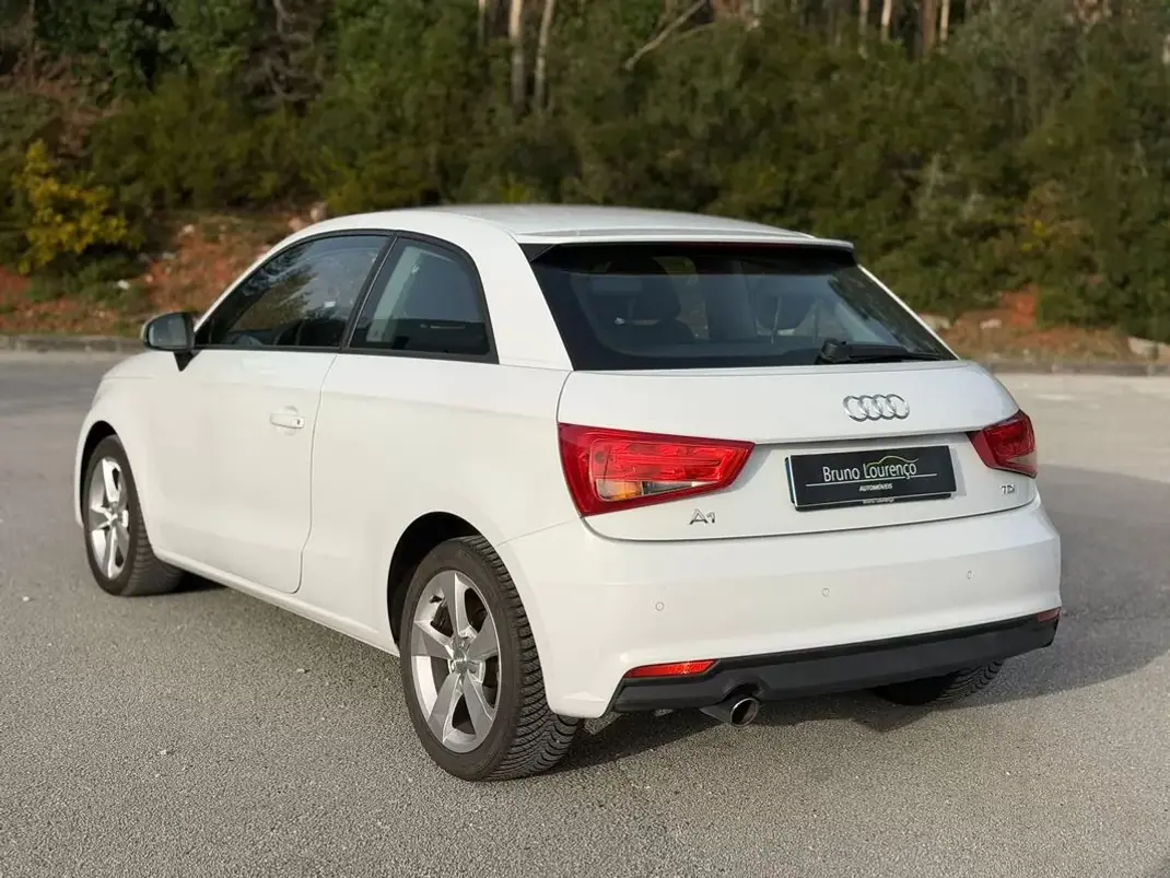 Audi A1 2017 - 12900 EUR, 164200 km - 164200km - foto 16 de 22