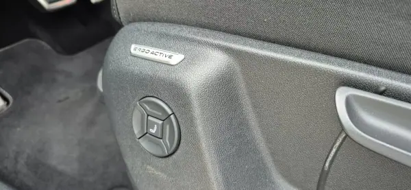 Volkswagen Tiguan 2025 - 48000 EUR, 12000 km - AUTO.MOTO.pt - 12000km - foto 12 de 40