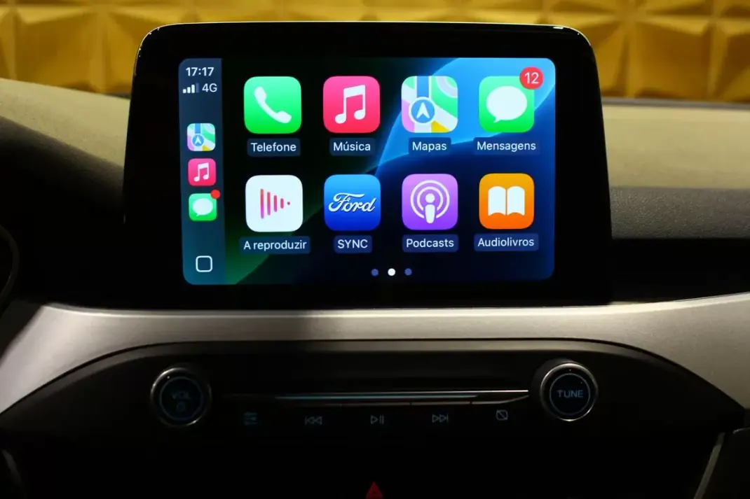 Ford Focus SW 2019 - 13900 EUR, 160000 km - AUTO.MOTO.pt - 160000km - foto 24 de 32