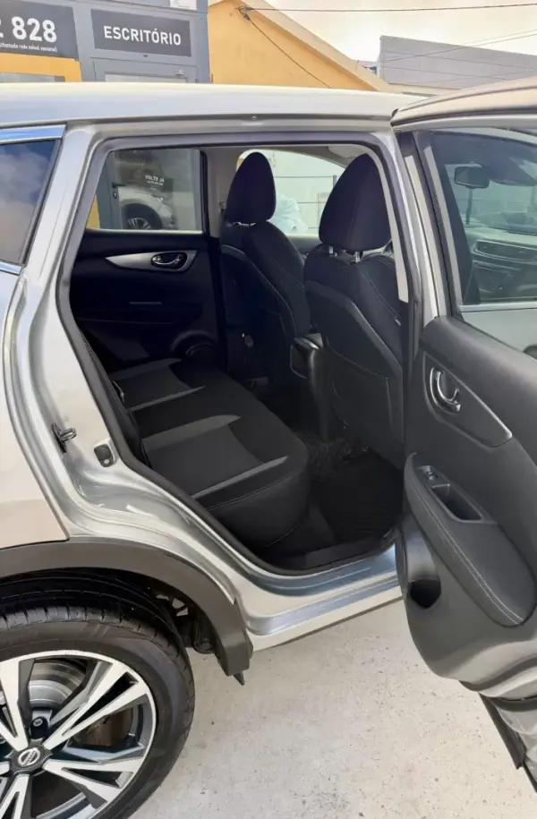 Nissan Qashqai 2018 - 18990 EUR, 111000 km - AUTO.MOTO.pt - 111000km - foto 39 de 39