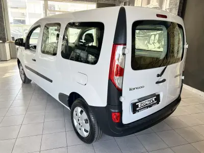 Renault Kangoo 2021 - 16800 EUR, 67687 km - AUTO.MOTO.pt - 67687km - foto 3 de 22