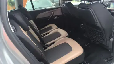 Citroën C4 Grand Picasso 2015 - 10900 EUR, 175000 km - AUTO.MOTO.pt - 175000km - foto 17 de 20