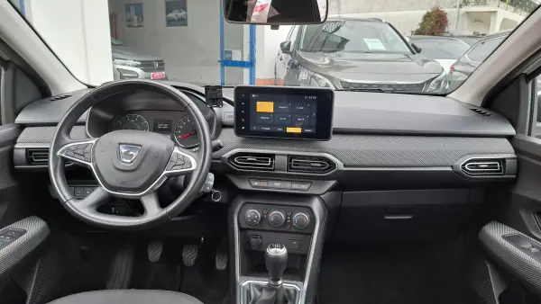 Dacia Sandero 2021 - 12900 EUR, 82644 km - AUTO.MOTO.pt - 82644km - foto 16 de 29