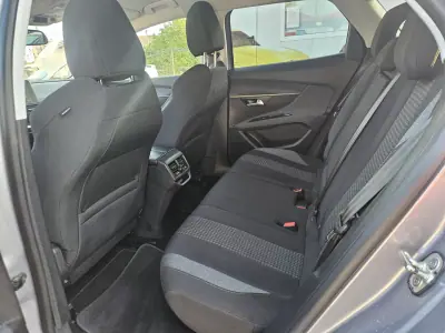 Peugeot 3008 2019 - 14900 EUR, 129000 km - AUTO.MOTO.pt - 129000km - foto 19 de 38