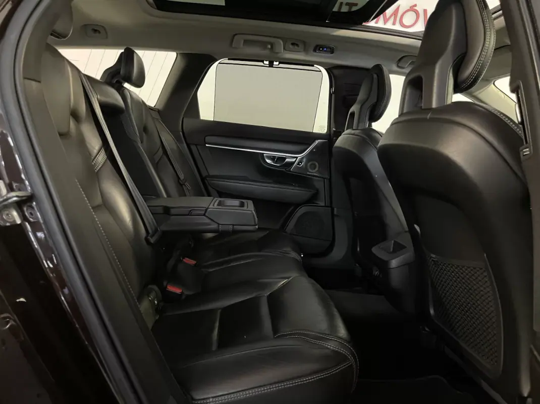 Volvo V90 Cross Country 2017 - 23500 EUR, 213000 km - AUTO.MOTO.pt - 213000km - foto 20 de 44