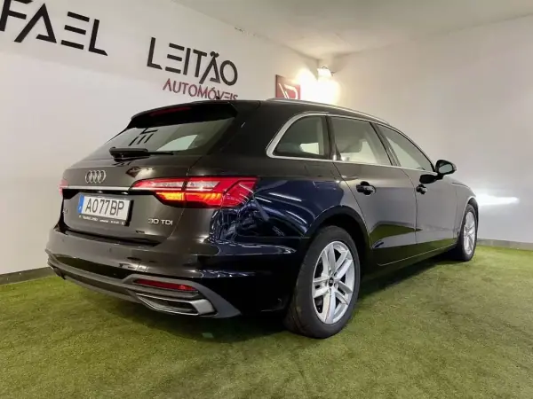 Audi A4 Avant 2022 - 21350 EUR, 187000 km - AUTO.MOTO.pt - 187000km - foto 7 de 38