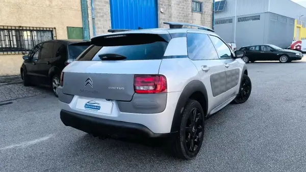 Citroën C4 Cactus 2015 - 9900 EUR, 158000 km - AUTO.MOTO.pt - 158000km - foto 12 de 22