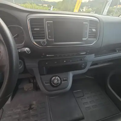 Citroën Jumpy 2020 - 17450 EUR, 147250 km - AUTO.MOTO.pt - 147250km - foto 10 de 11
