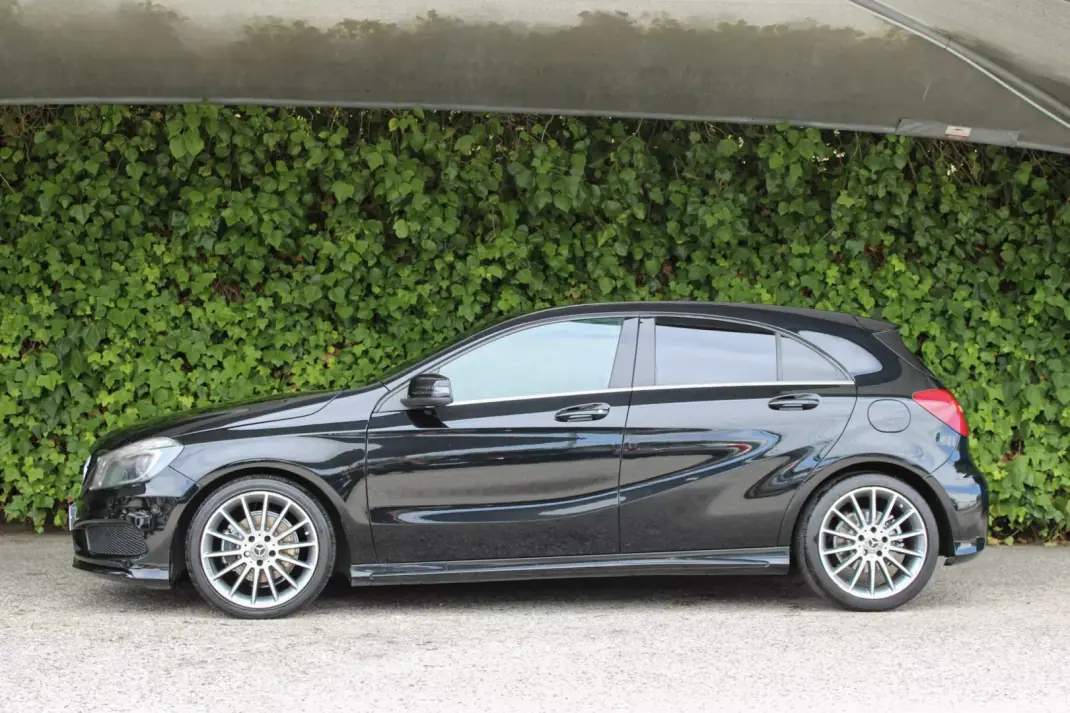 Mercedes-Benz A 180 2014 - 13900 EUR, 292000 km - 292000km - foto 7 de 17