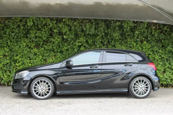 Mercedes-Benz A 180 2014 - 13900 EUR, 292000 km - AUTO.MOTO.pt - 292000km - foto 7 de 17