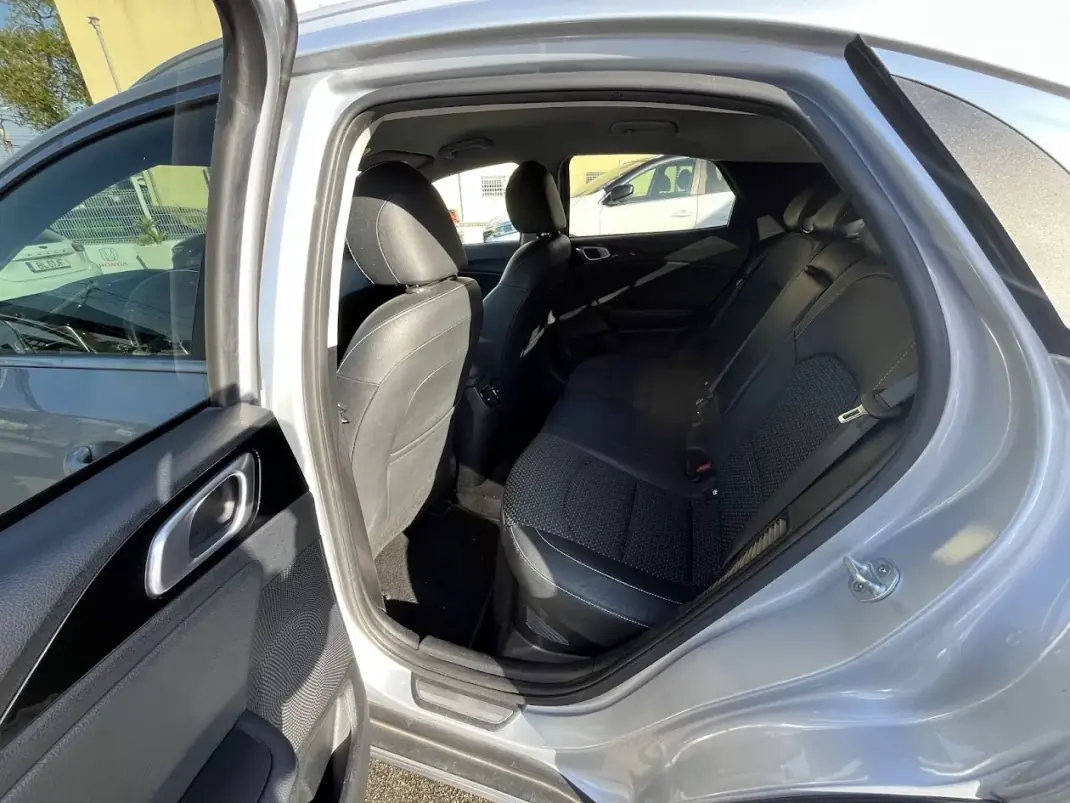 Kia XCeed 2021 - 16950 EUR, 147000 km - AUTO.MOTO.pt - 147000km - foto 32 de 33