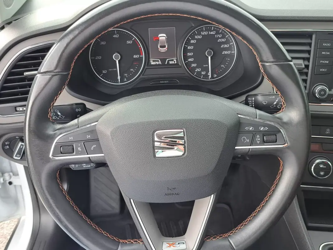 SEAT Leon X-Perience 2016 - 12990 EUR, 183751 km - AUTO.MOTO.pt - 183751km - foto 32 de 46
