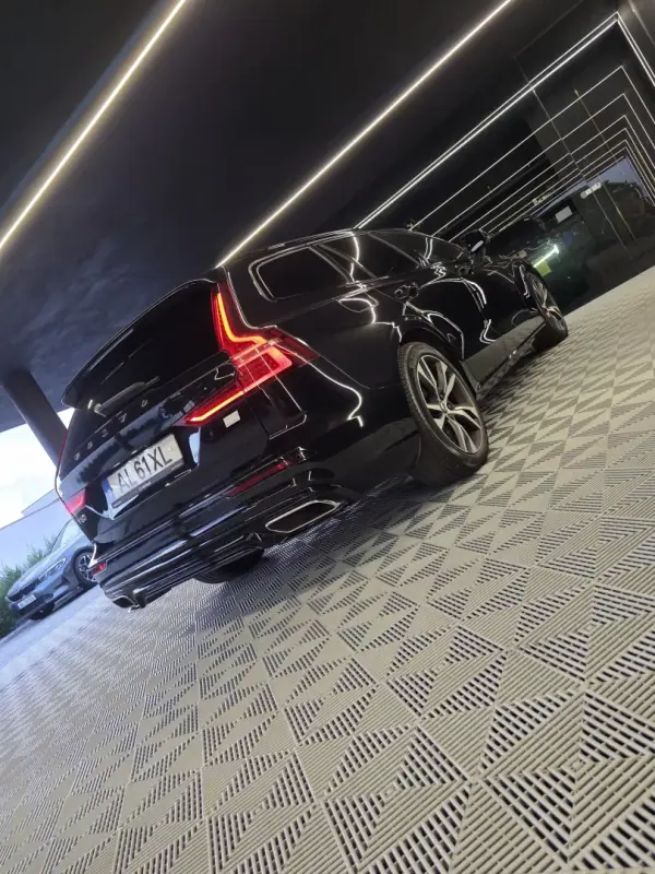 Volvo V60 2021 - 30750 EUR, 99000 km - AUTO.MOTO.pt - 99000km - foto 13 de 24