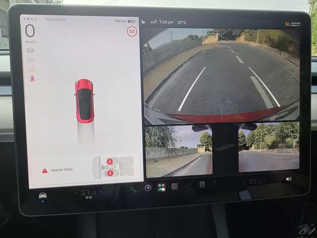 Tesla Model 3 2021 - 27499 EUR, 74631 km - 74631km - foto 31 de 34