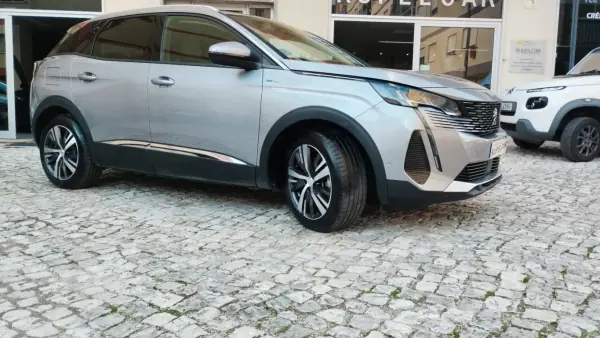 Peugeot 3008 2021 - 21750 EUR, 151000 km - AUTO.MOTO.pt - 151000km - foto 2 de 18