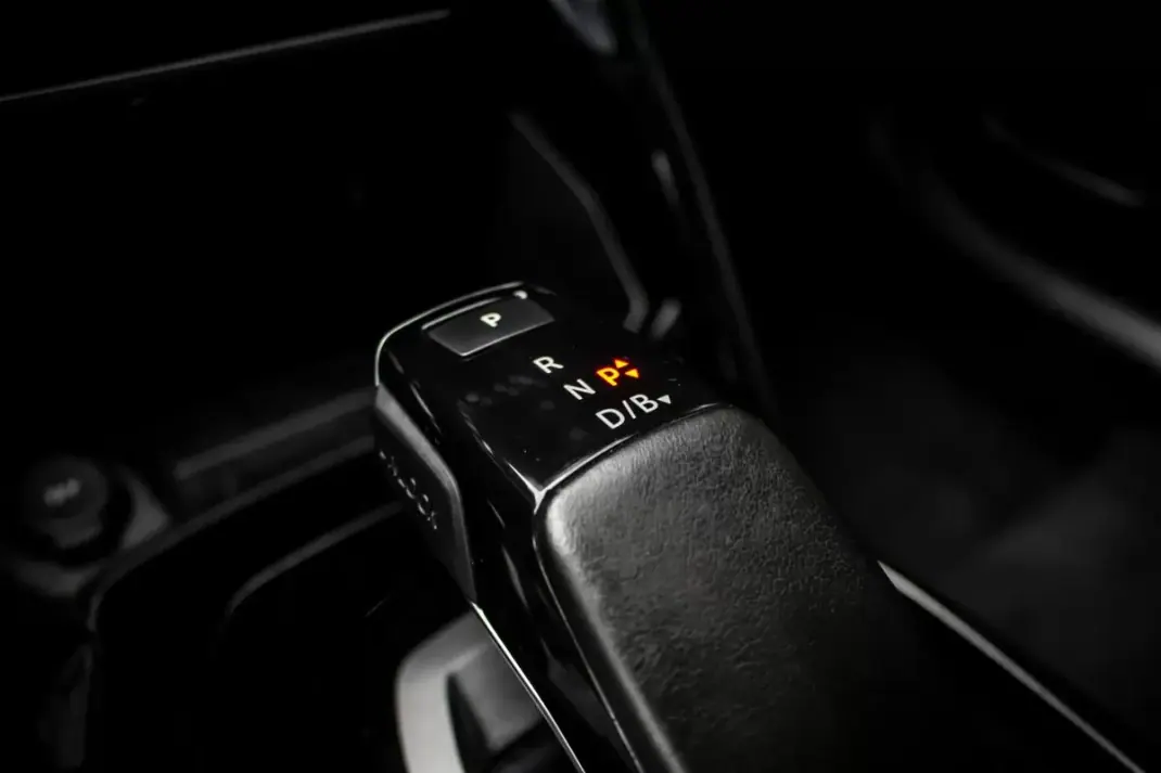 Peugeot e-2008 2021 - 20850 EUR, 60050 km - AUTO.MOTO.pt - 60050km - foto 21 de 44