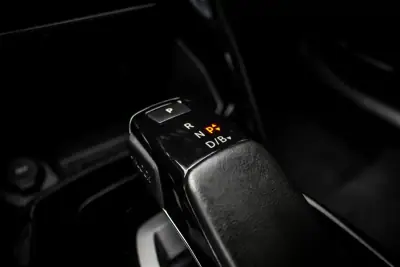 Peugeot e-2008 2021 - 20850 EUR, 60050 km - AUTO.MOTO.pt - 60050km - foto 21 de 44