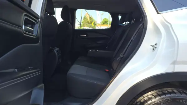 Nissan Qashqai 2024 - 26950 EUR, 70300 km - AUTO.MOTO.pt - 70300km - foto 19 de 22