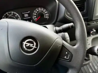 Opel Movano 2.3 L2H2 136Cv | GPS | IVA DEDUTÍVEL 2021 - 21950 EUR, 108000 km - AUTO.MOTO.pt - 108000km - foto 13 de 17