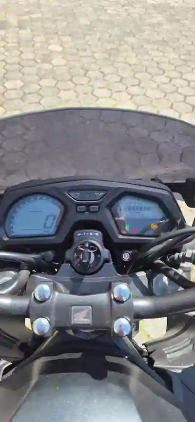 Honda CB650F 2019 - 6200 EUR, 20000 km - AUTO.MOTO.pt - 20000km - foto 3 de 13