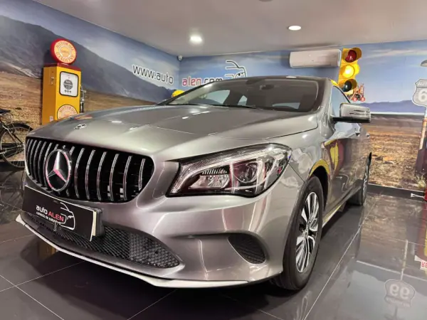 Mercedes-Benz CLA 180 2018 - 21500 EUR, 179900 km - AUTO.MOTO.pt - 179900km - foto 3 de 25