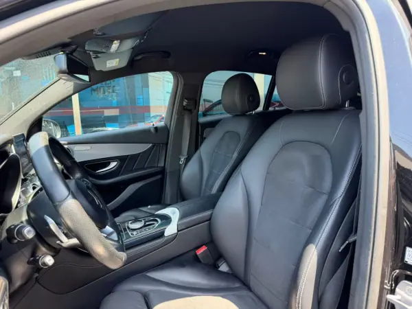 Mercedes-Benz GLC 250 2017 - 41500 EUR, 145000 km - AUTO.MOTO.pt - 145000km - foto 8 de 15