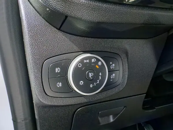 Ford Fiesta 2018 - 12990 EUR, 112000 km - 112000km - foto 20 de 36