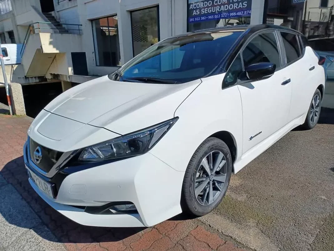 Nissan Leaf 2018 - 18500 EUR, 30000 km - 30000km - foto 2 de 9