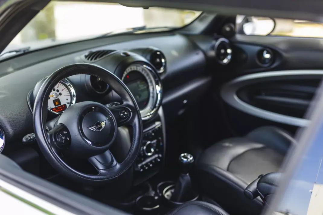 MINI Paceman 2014 - 8900 EUR, 191376 km - 191376km - foto 11 de 16