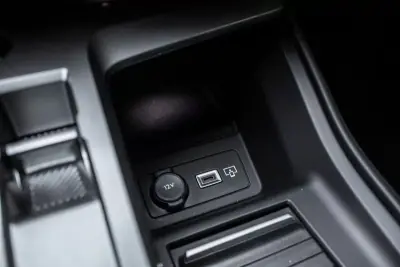 Peugeot 308 SW 2023 - 23790 EUR, 59725 km - AUTO.MOTO.pt - 59725km - foto 22 de 45