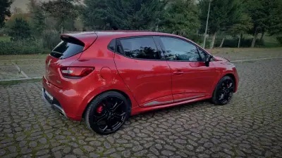Renault Clio 2014 - 17700 EUR, 146000 km - AUTO.MOTO.pt - 146000km - foto 18 de 23