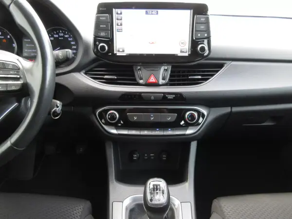 Hyundai i30 2019 - 15490 EUR, 107000 km - AUTO.MOTO.pt - 107000km - foto 37 de 42