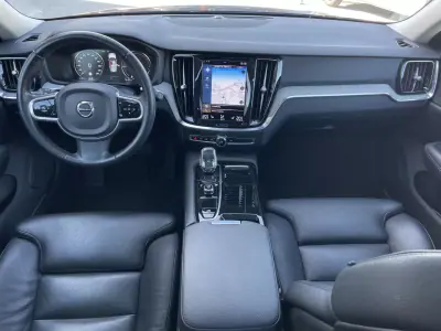 Volvo V60 2021 - 29990 EUR, 96190 km - AUTO.MOTO.pt - 96190km - foto 11 de 28