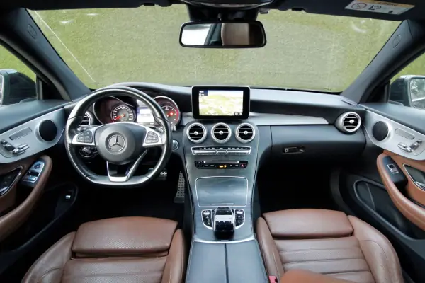 Mercedes-Benz C 220 2016 - 29990 EUR, 175000 km - AUTO.MOTO.pt - 175000km - foto 14 de 44