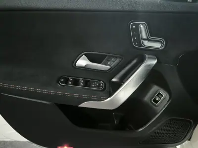 Mercedes-Benz A 250 Limousine 2020 - 25950 EUR, 141000 km - AUTO.MOTO.pt - 141000km - foto 45 de 55