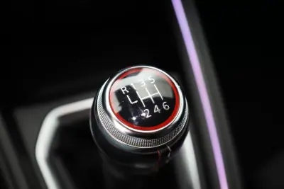 Renault Clio 2023 - 15950 EUR, 52147 km - AUTO.MOTO.pt - 52147km - foto 35 de 45